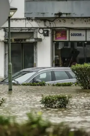 Cerca de 250 pessoas deslocadas, evacuação de lar em Coruche em avaliação